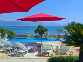 Beachfront Villa Ciovka